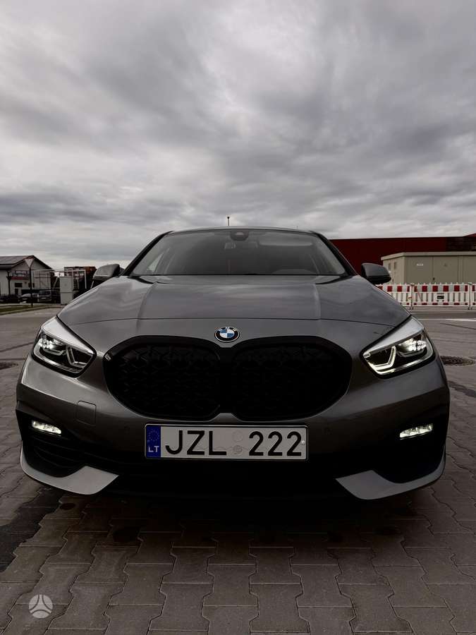 BMW 118, 1.5 l., hatchback