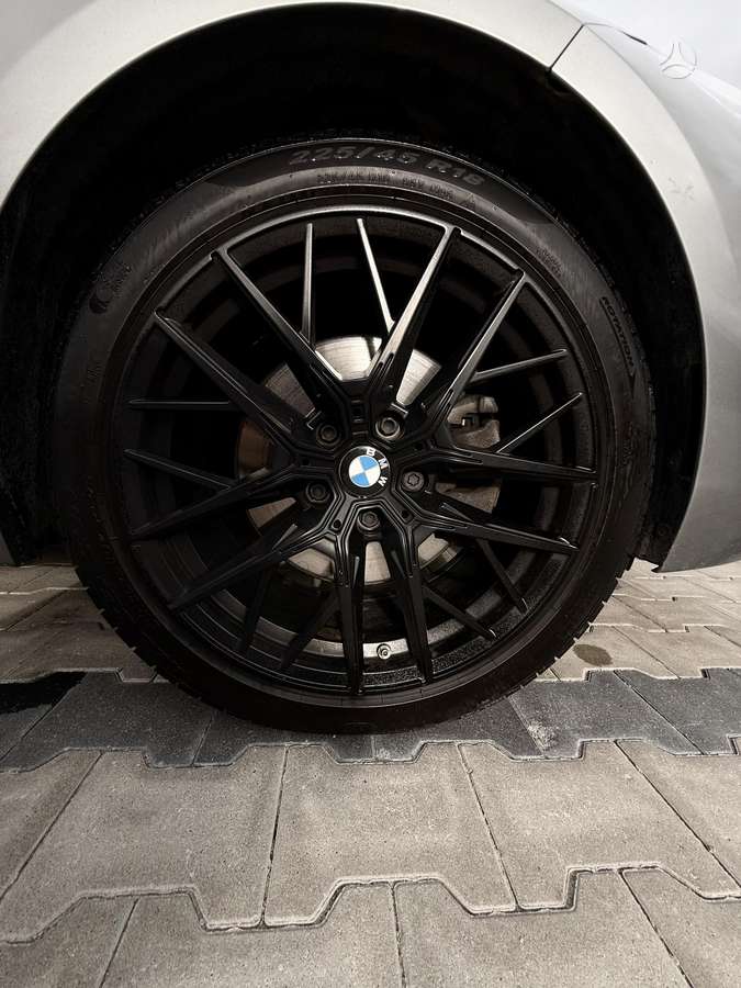 BMW 118, 1.5 l., Хэтчбек