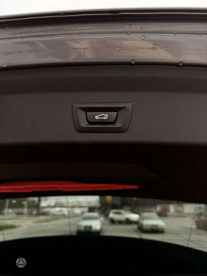BMW 118, 1.5 l., Хэтчбек