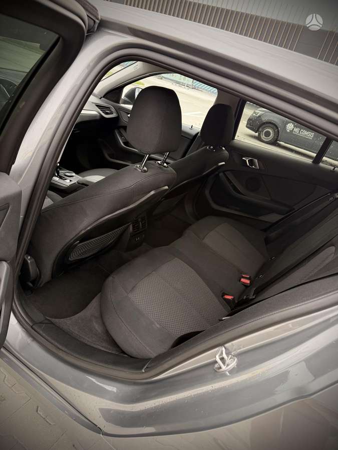 BMW 118, 1.5 l., hatchback