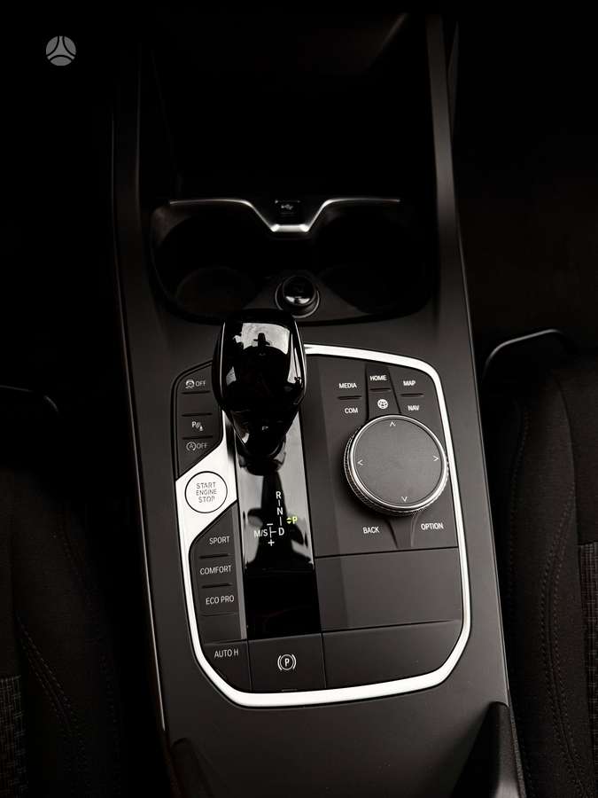 BMW 118, 1.5 l., hatchback