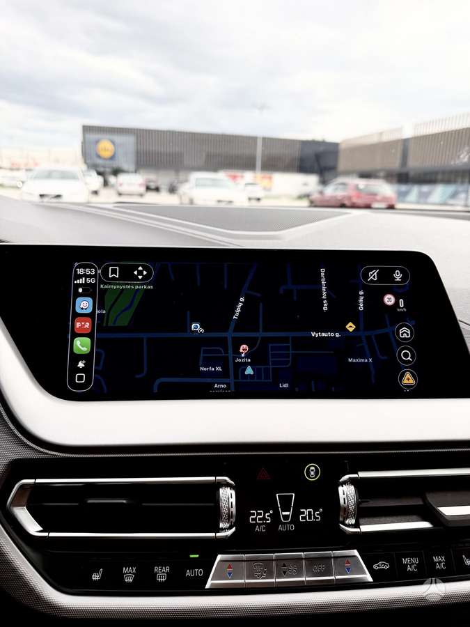 BMW 118, 1.5 l., hatchback