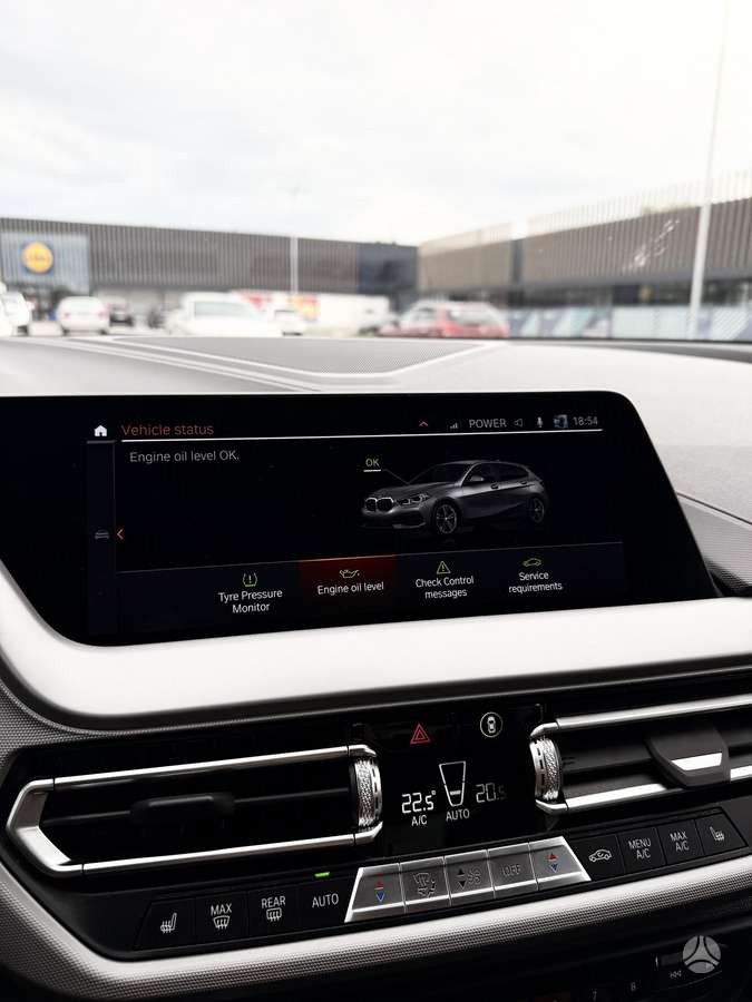 BMW 118, 1.5 l., Хэтчбек
