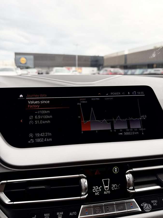 BMW 118, 1.5 l., Хэтчбек