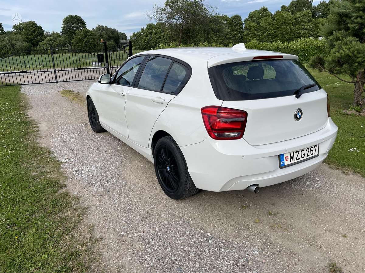 BMW 116, 2.0 l., Хэтчбек