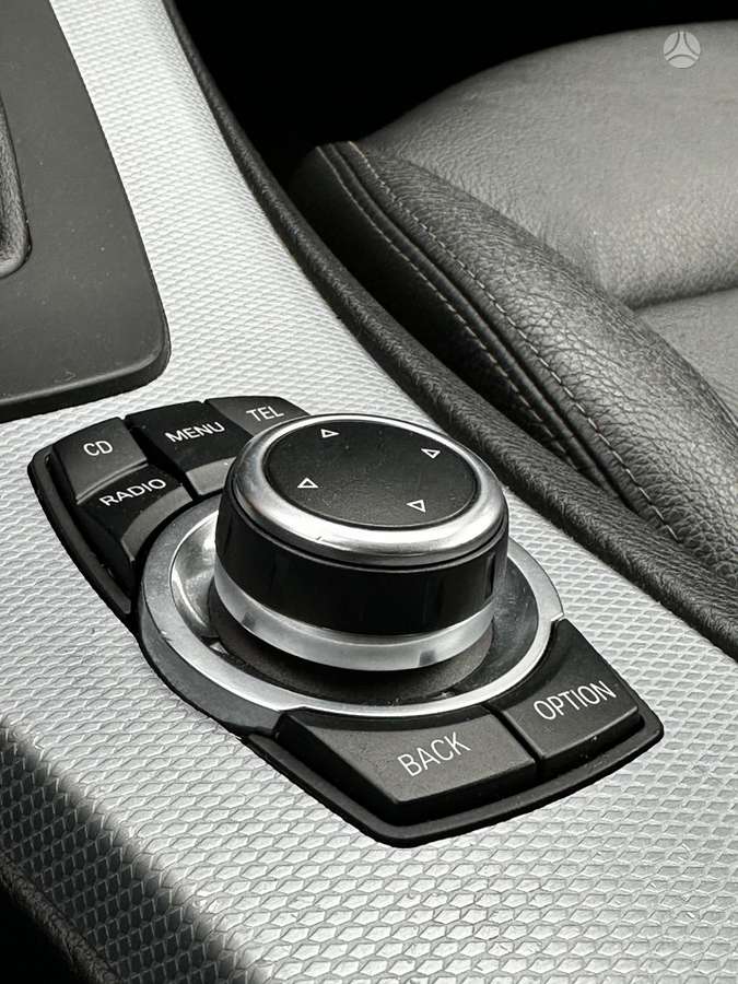BMW 330, 3.0 l., Седан