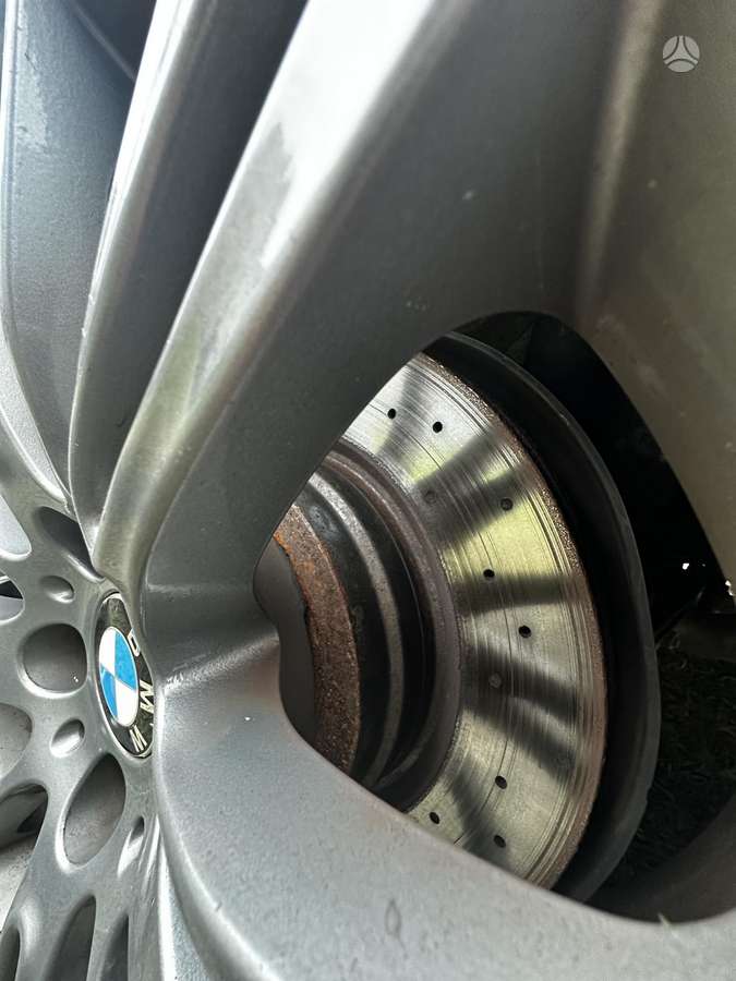 BMW 330, 3.0 l., Седан