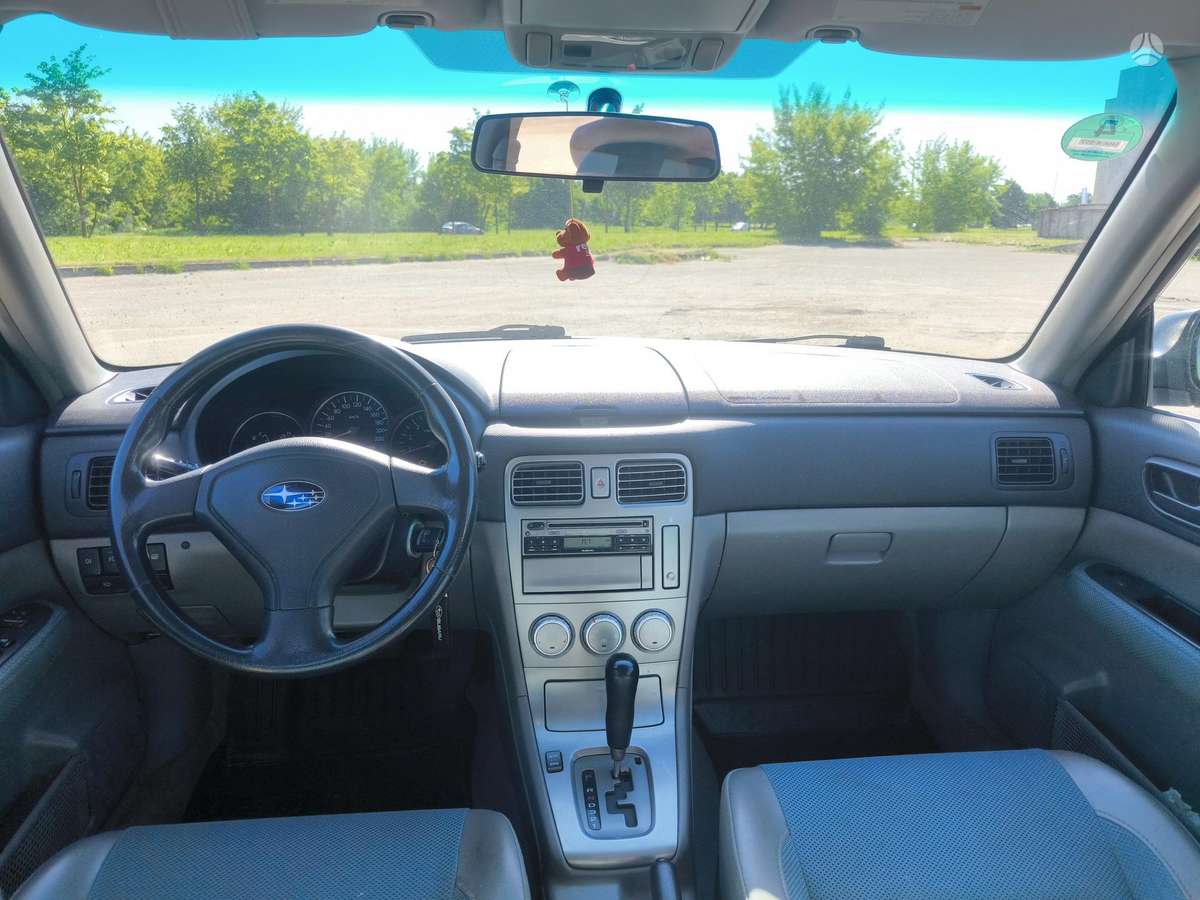 Subaru Forester, 2.0 l., off-road / crossover