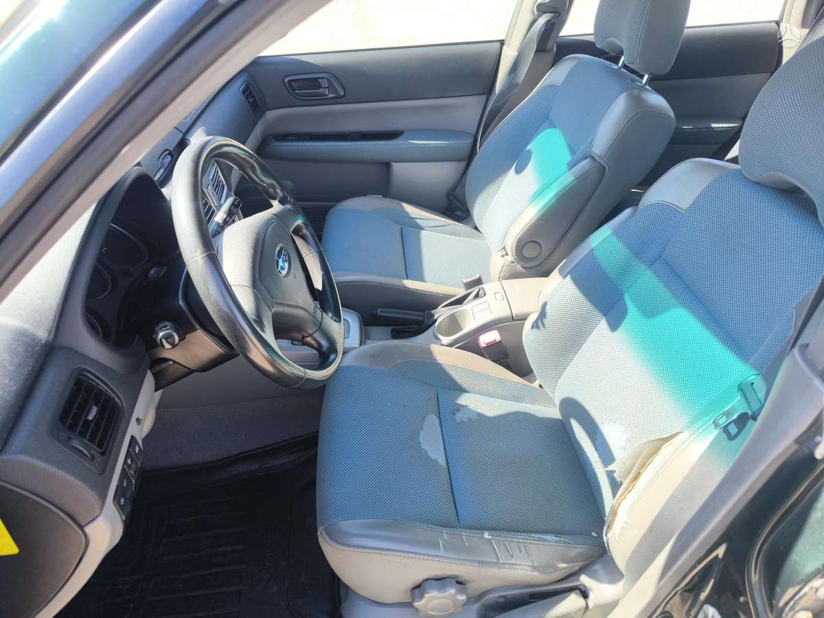 Subaru Forester, 2.0 l., off-road / crossover