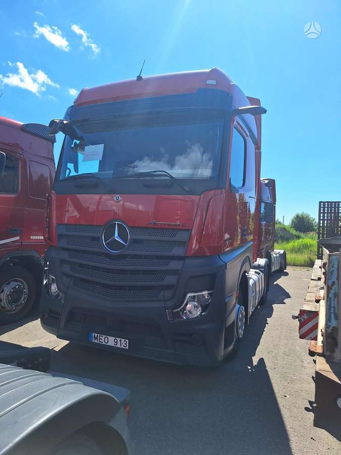 Mercedes-Benz Actros, double sleeper