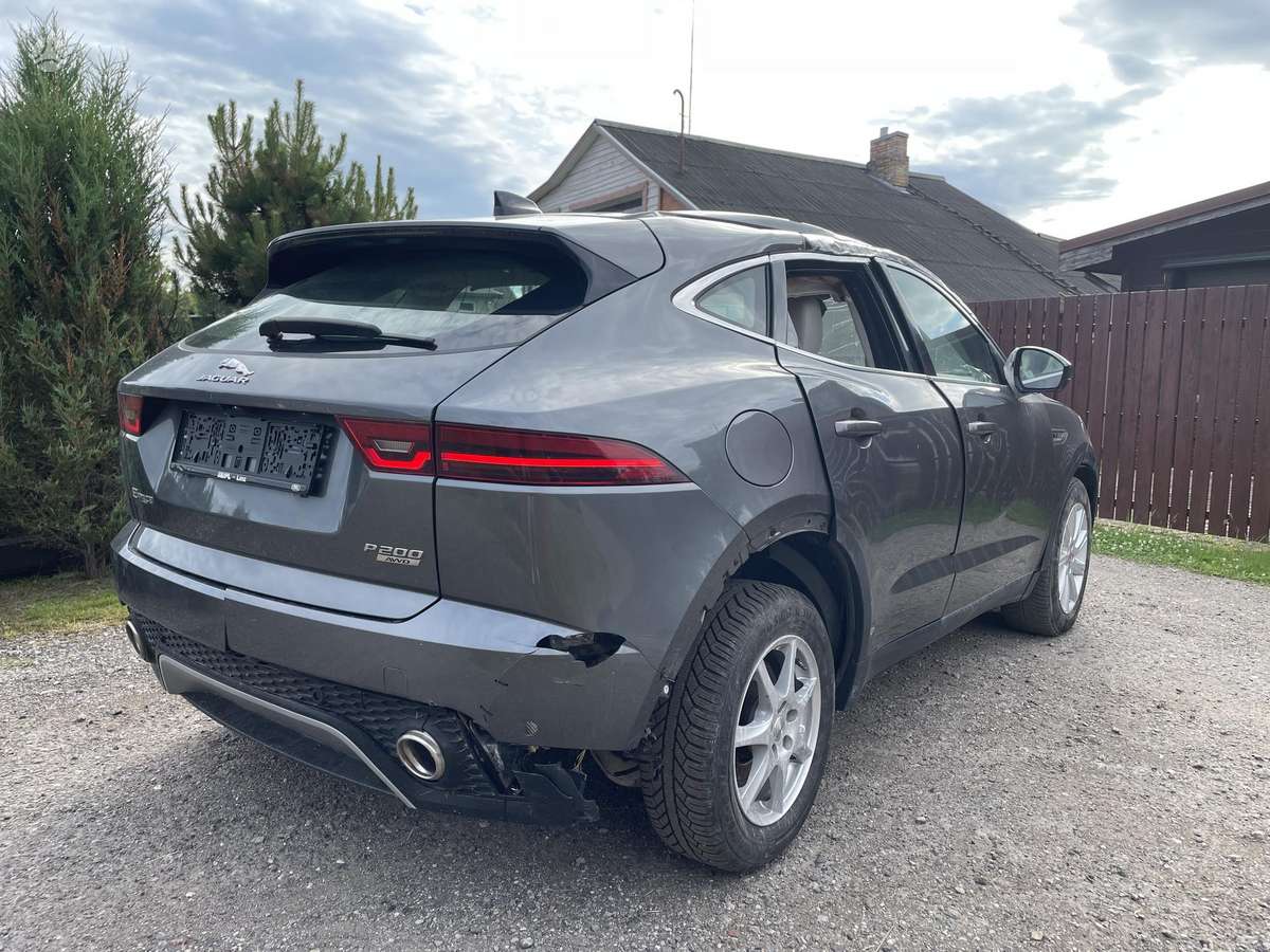 Jaguar E-Pace, 2.0 l., off-road / crossover