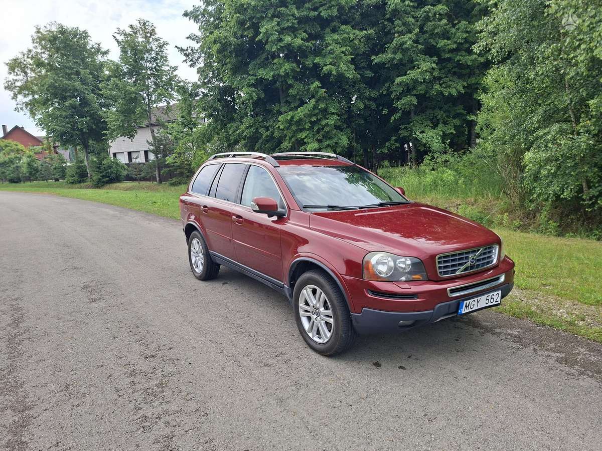 Volvo XC90 - 1