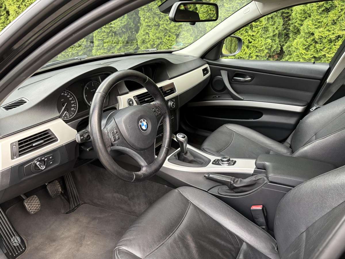 BMW 318, 2.0 l., universalas