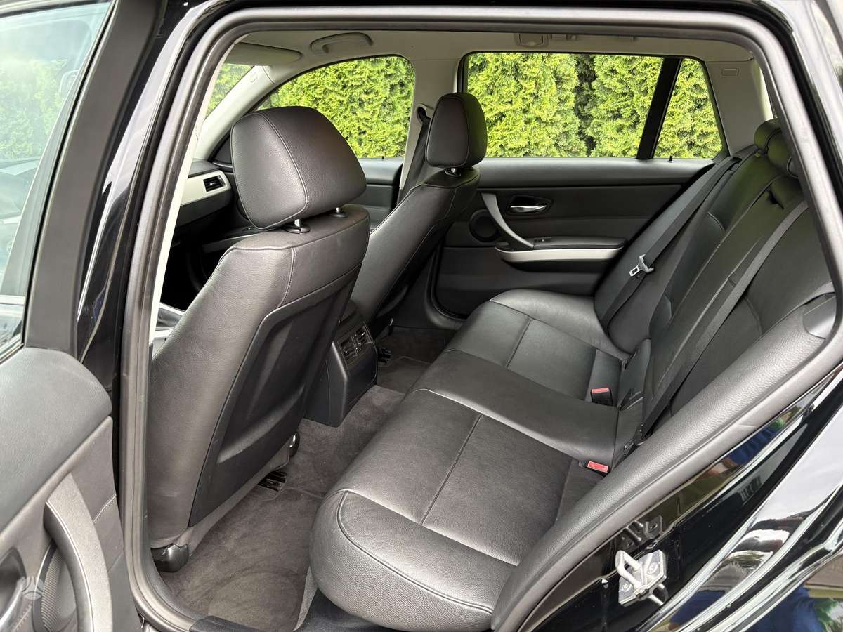 BMW 318, 2.0 l., universalas
