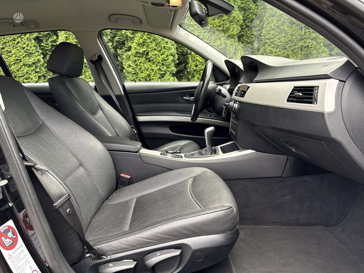 BMW 318, 2.0 l., universalas