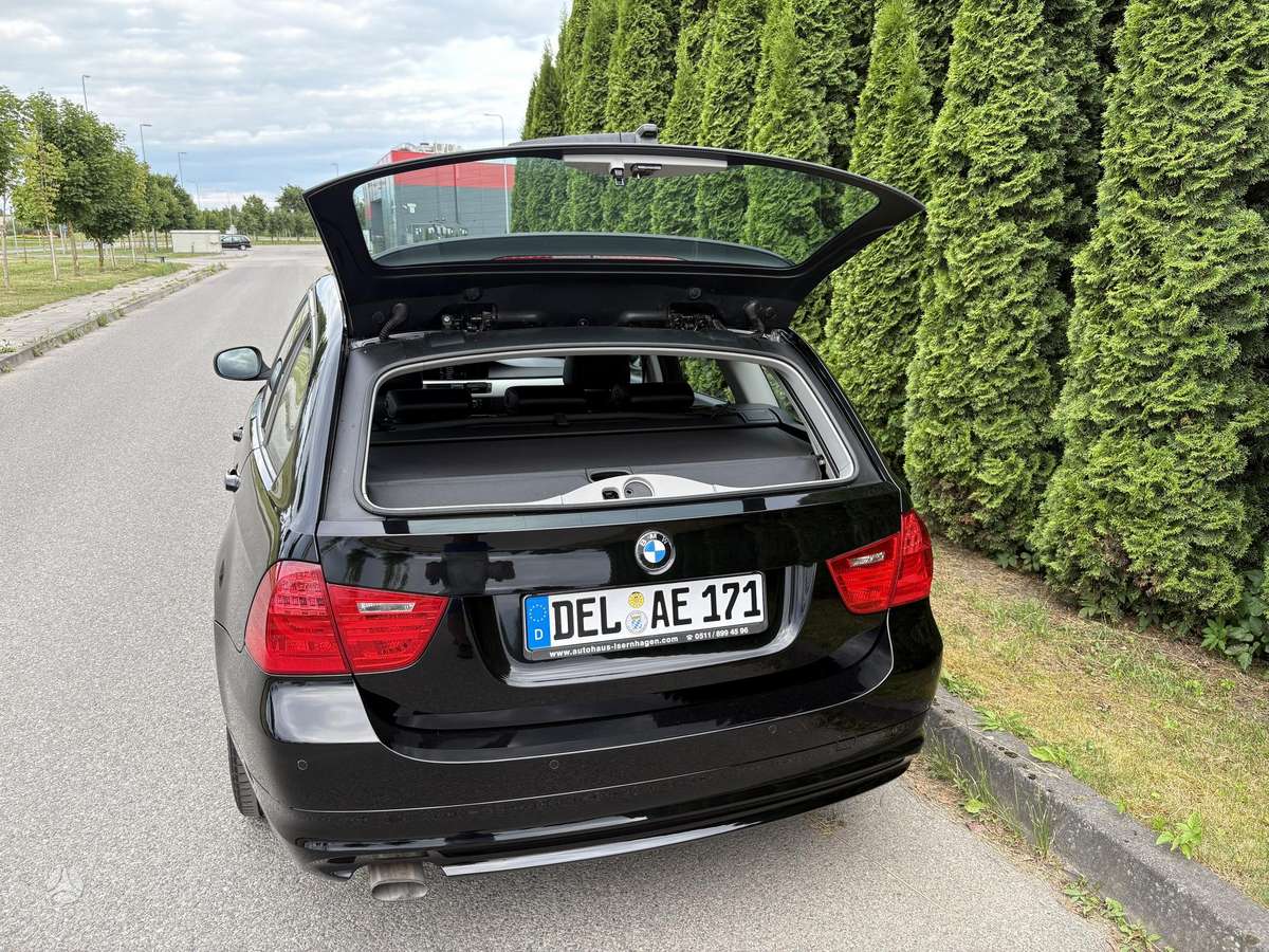 BMW 318, 2.0 l., universalas