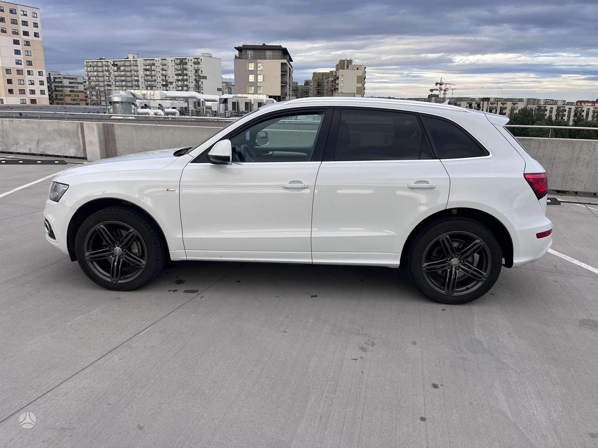 Audi Q5, 3.0 l., hatchback