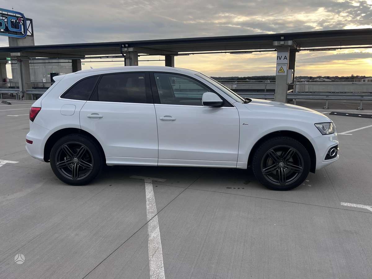 Audi Q5, 3.0 l., hatchback