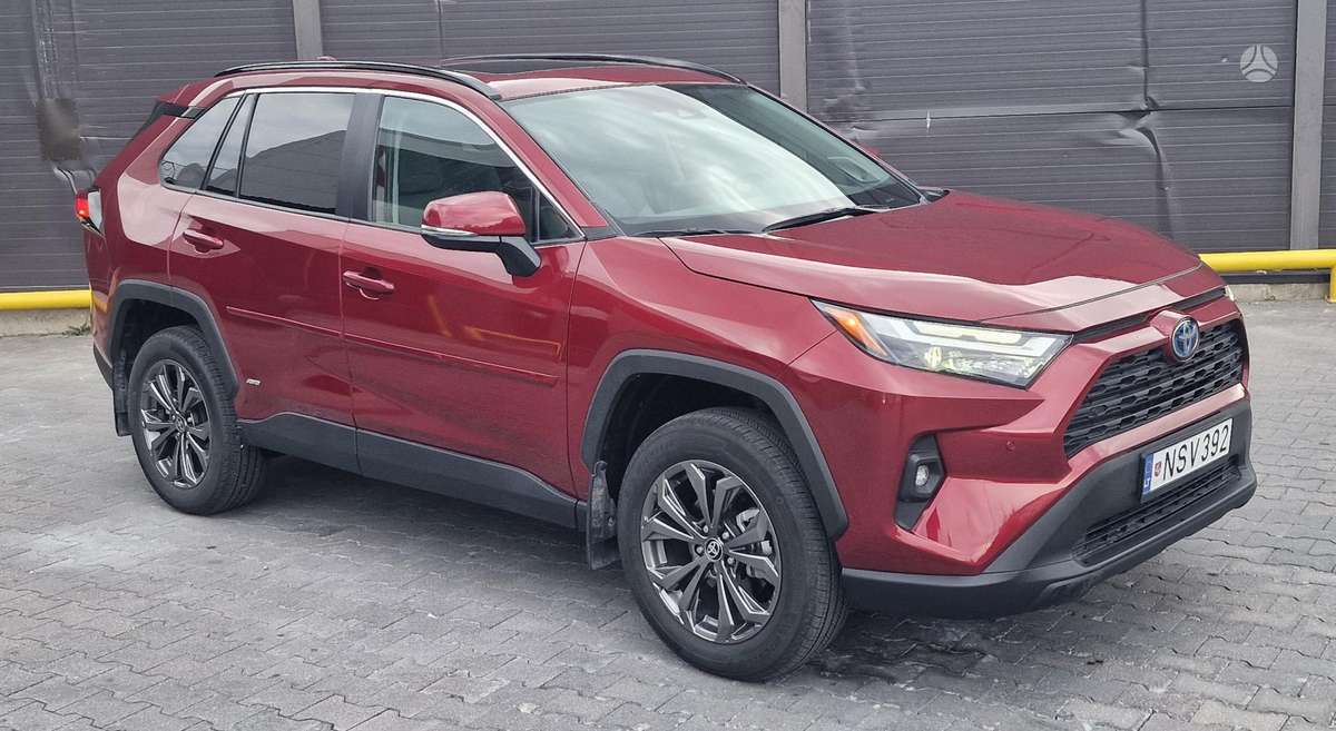 Toyota RAV4 - 1