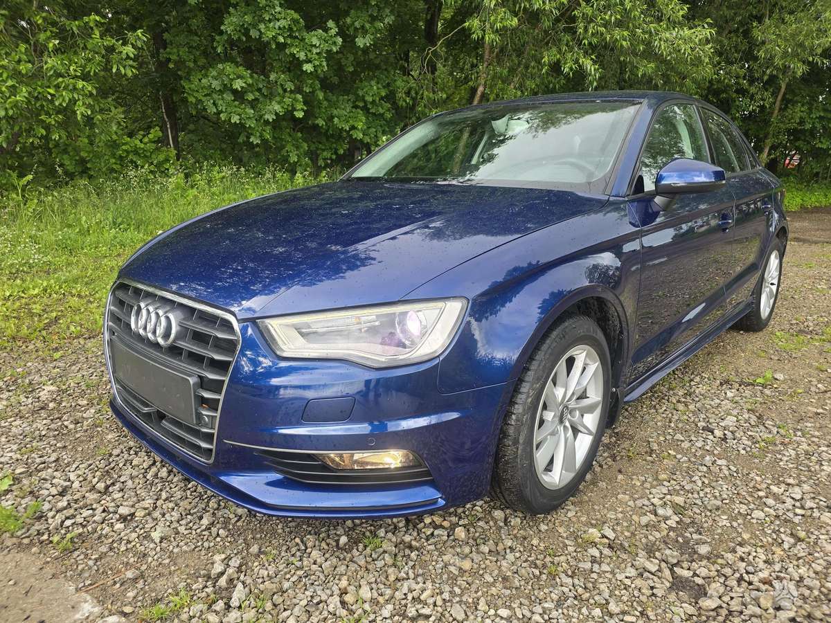 Audi A3, 1.6 l., Седан