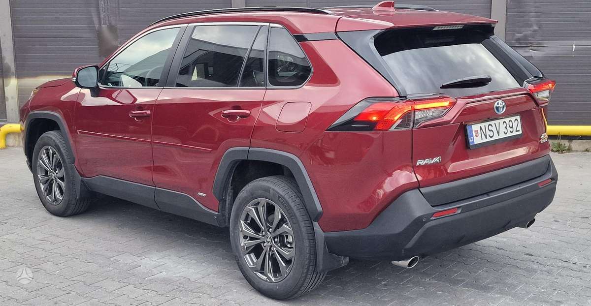 Toyota RAV4 - 6