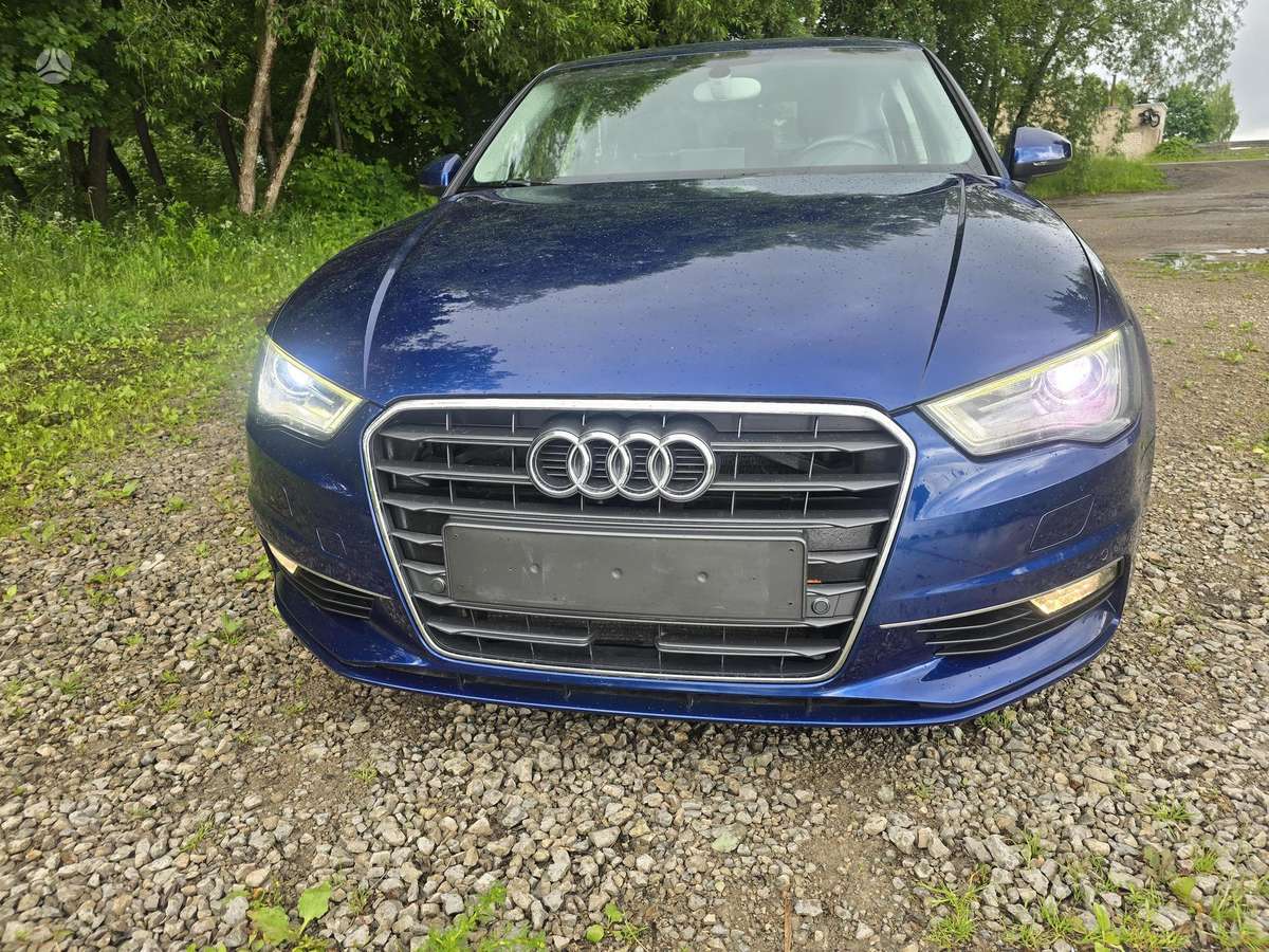 Audi A3, 1.6 l., Седан