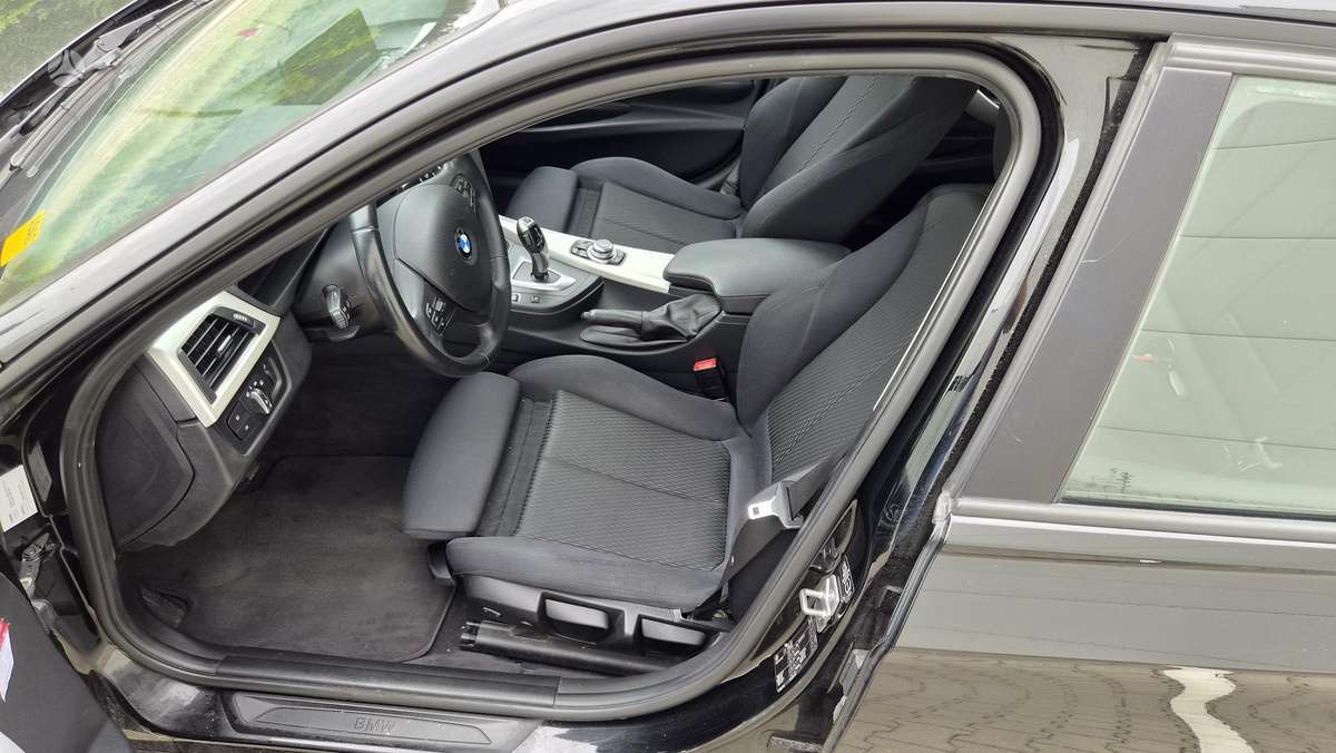 BMW 320, 2.0 l., wagon