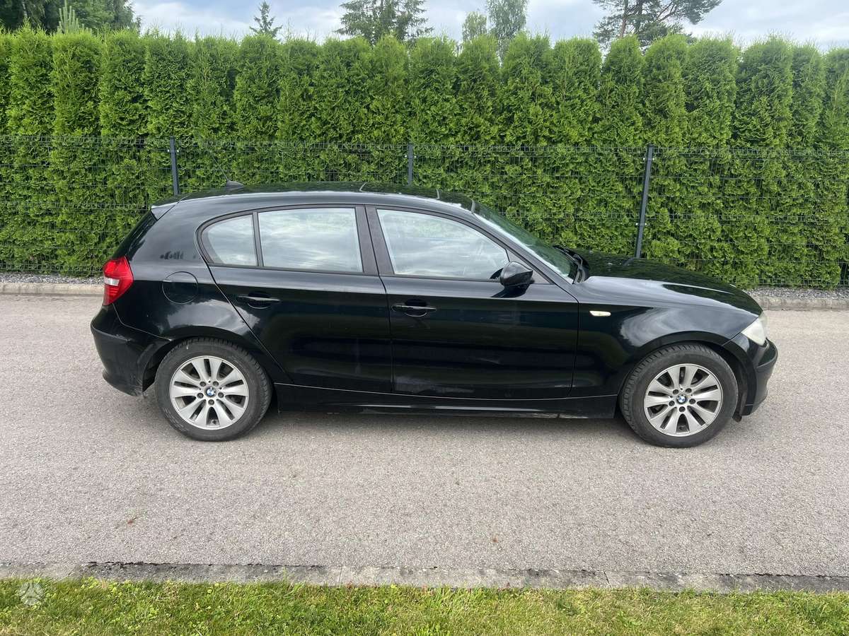 BMW 120, 2.0 l., hatchback