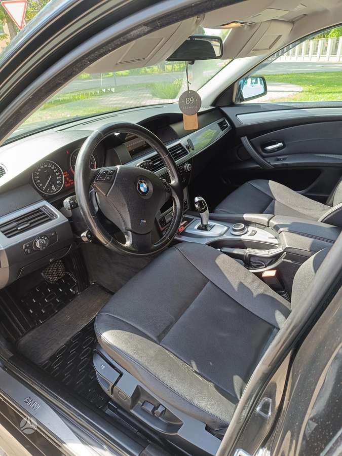 BMW 520, 2.0 l., Седан