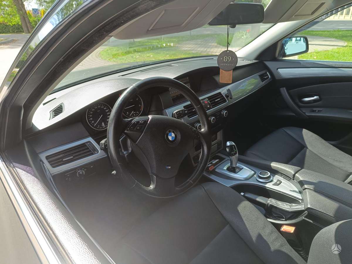 BMW 520, 2.0 l., Седан