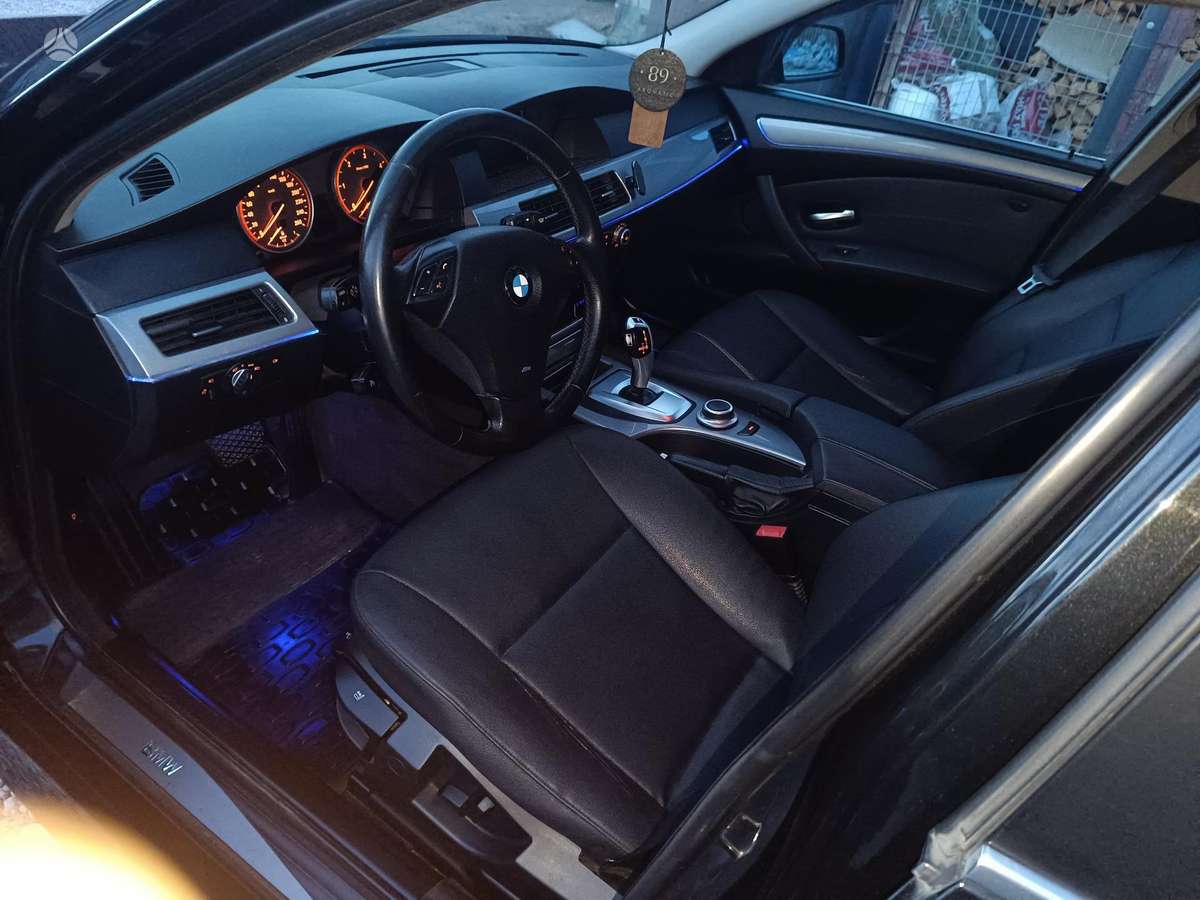 BMW 520, 2.0 l., Седан