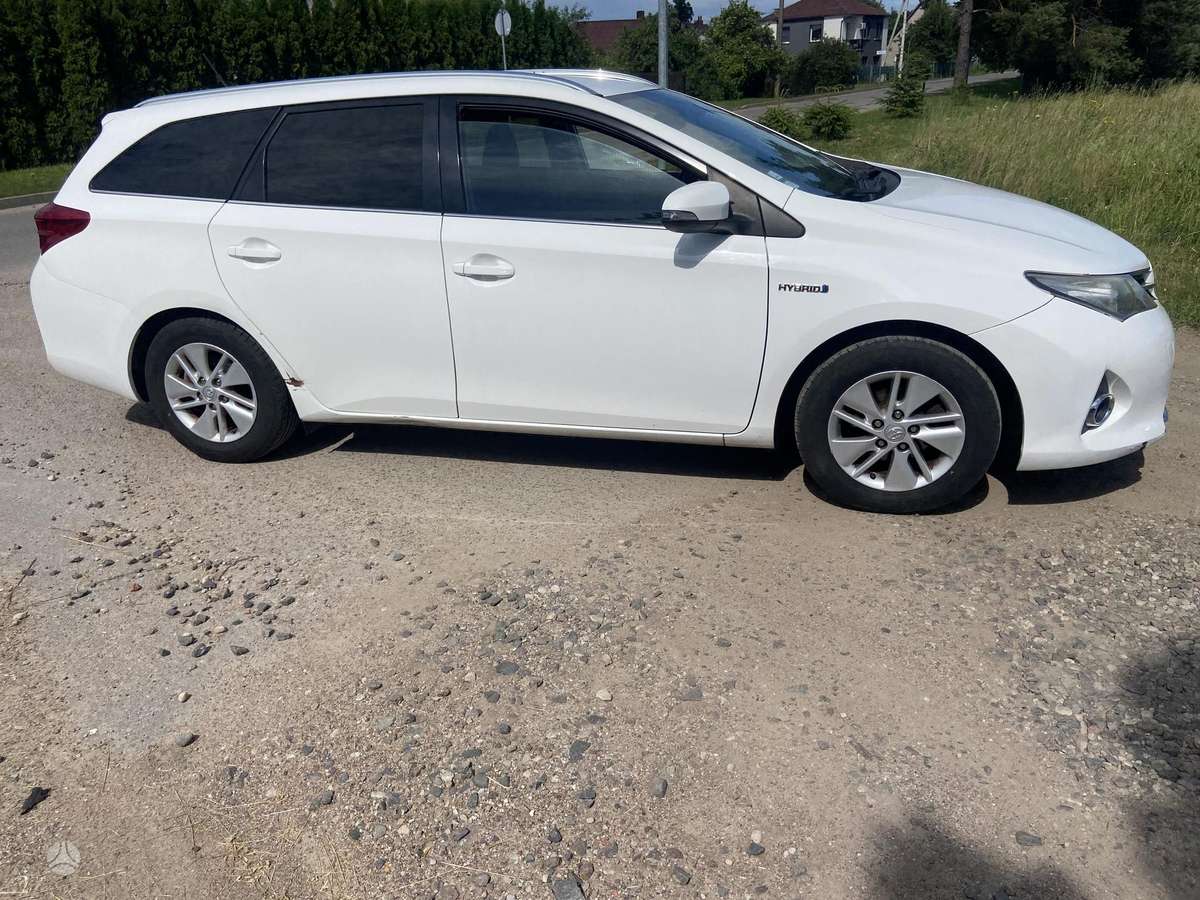 Toyota Auris - 5