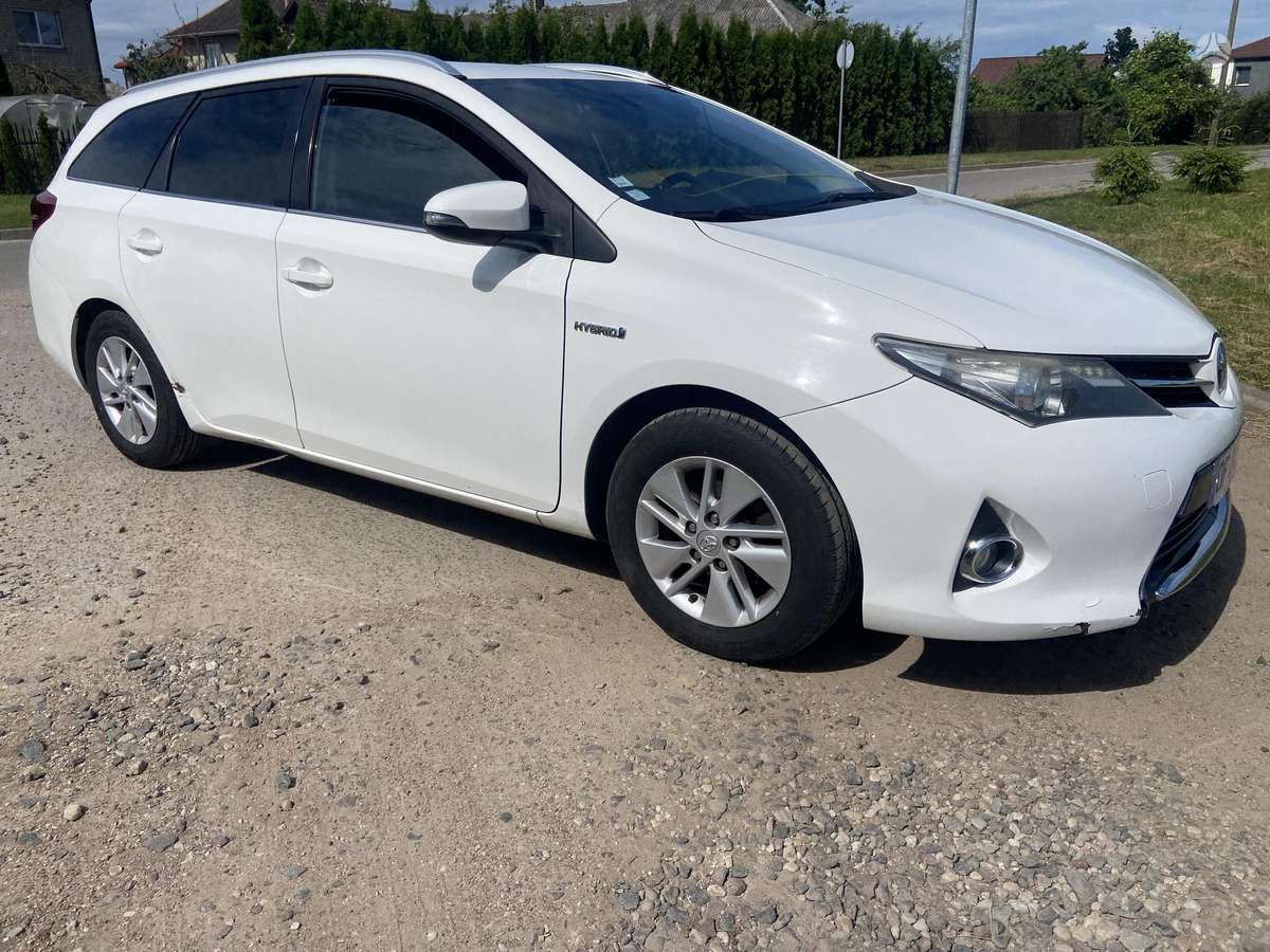 Toyota Auris - 1