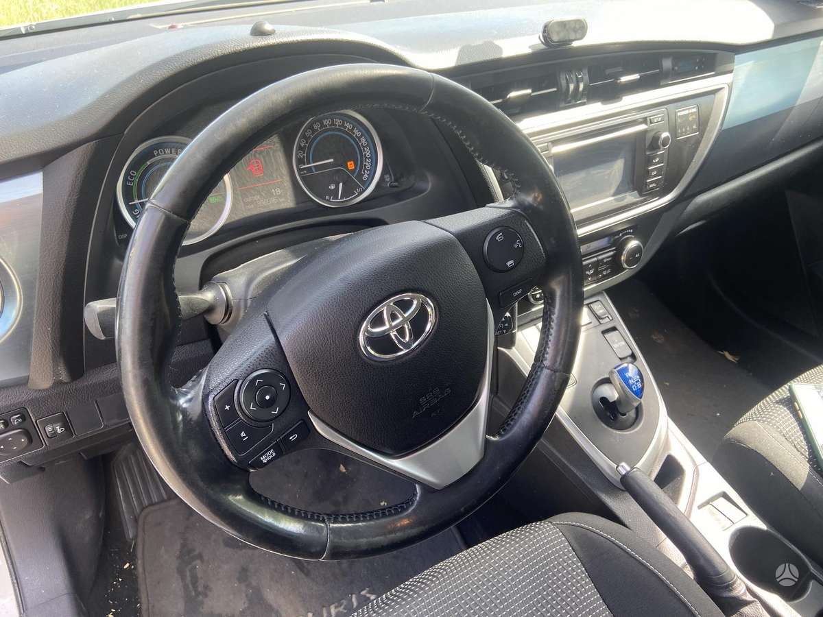 Toyota Auris - 12