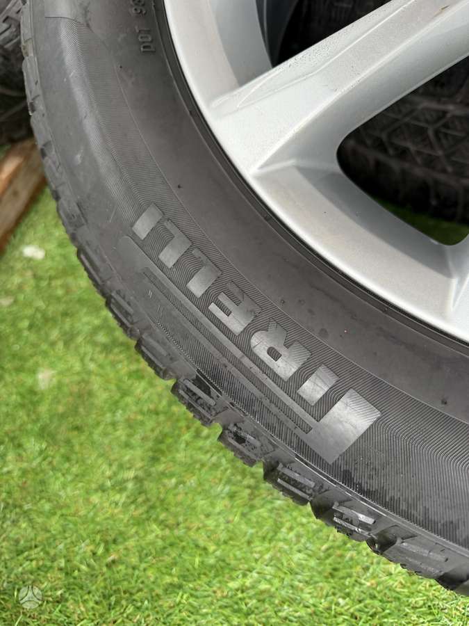 Pirelli 6mm, 2021m, всесезонные 215/55 R17