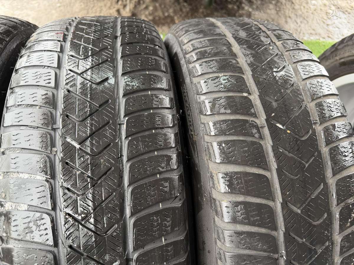 Pirelli 4/5mm, 2022m, всесезонные 225/60 R18