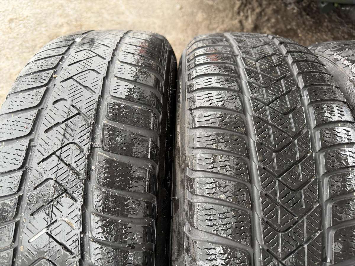 Pirelli 4/5mm, 2022m, всесезонные 225/60 R18