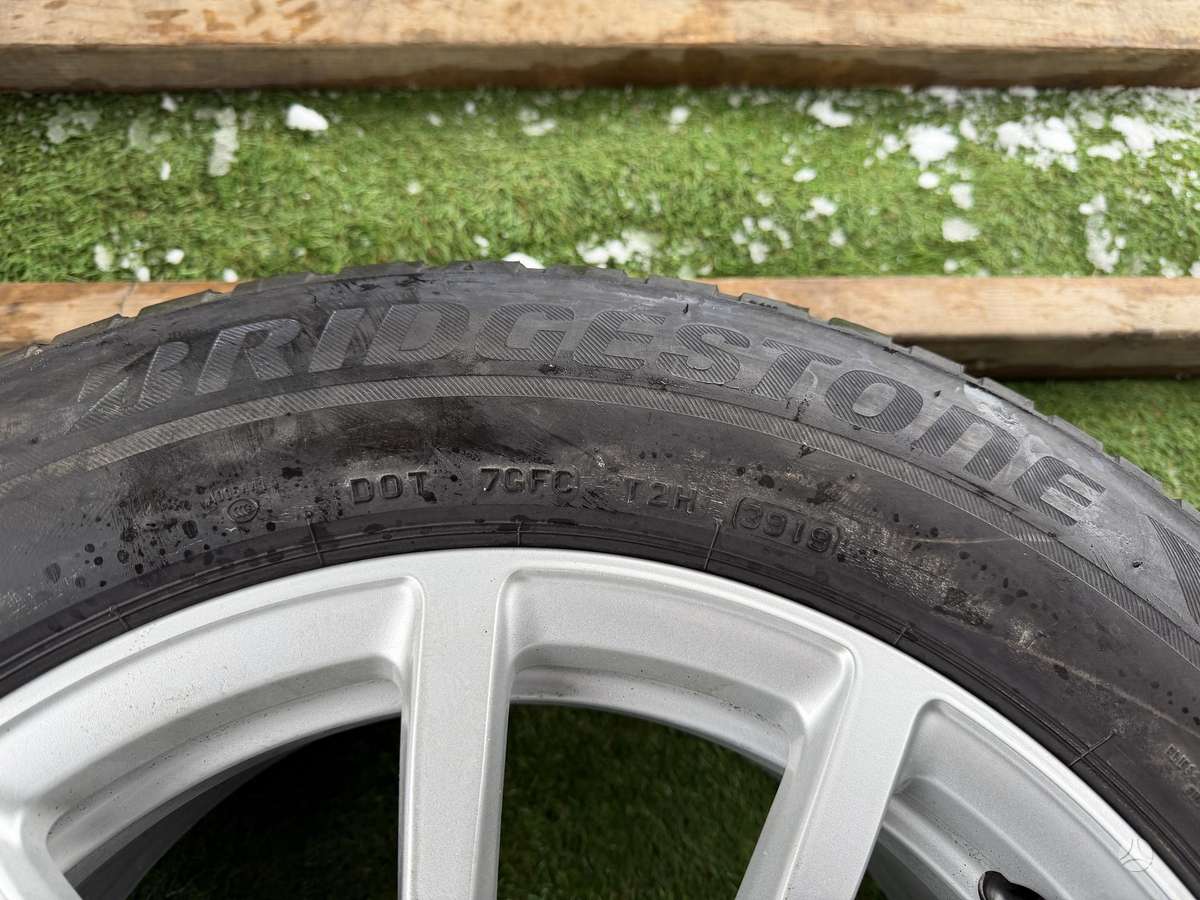 Bridgestone 4/5mm, 2019m, всесезонные 225/60 R17