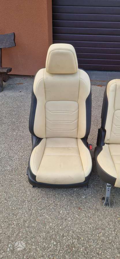 Lexus NX klasė seats