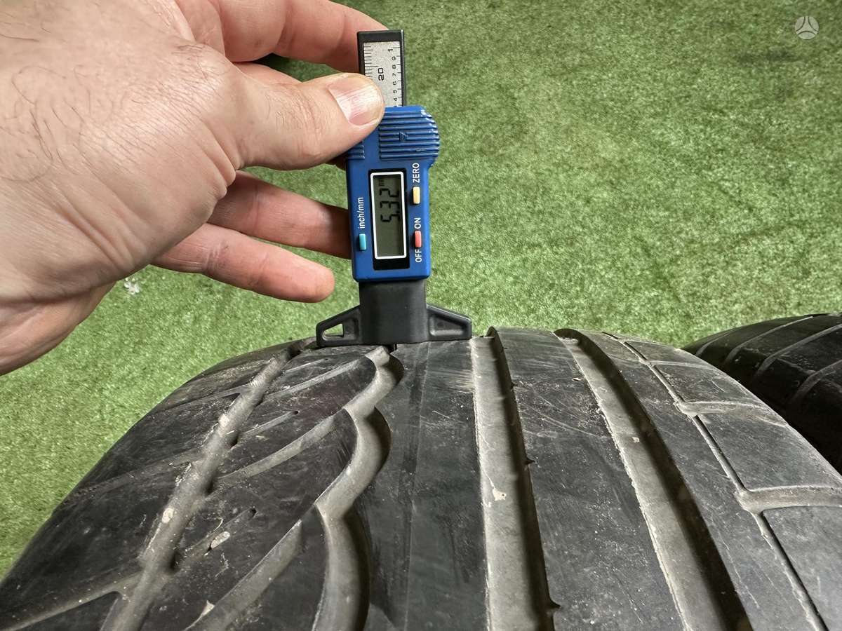 Dunlop 5mm, летние 235/55 R17