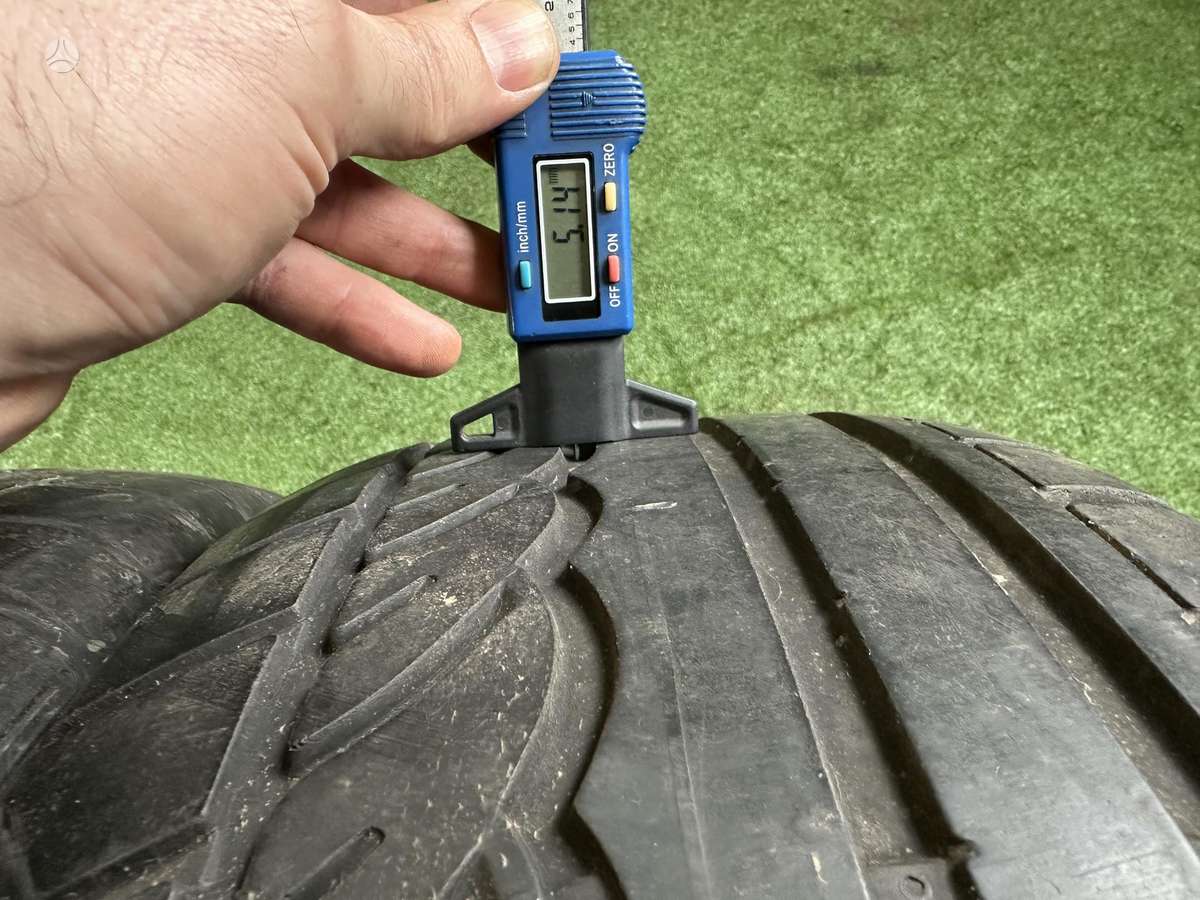 Dunlop 5mm, летние 235/55 R17