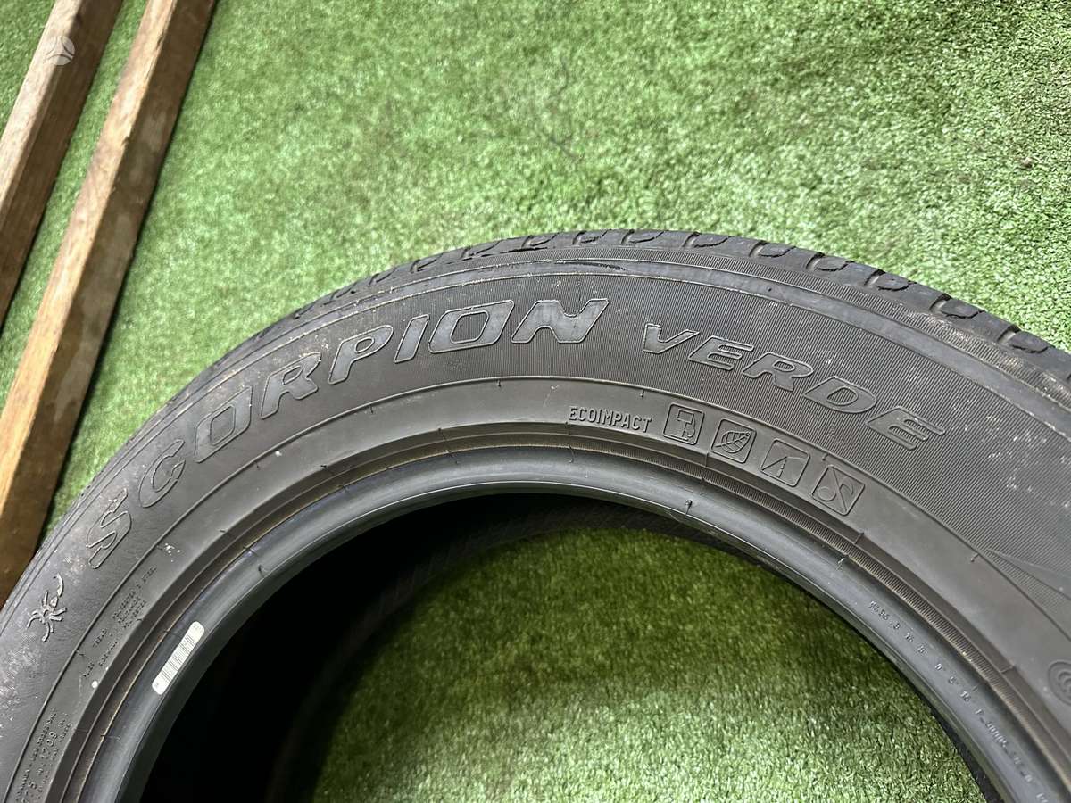 Pirelli 4-5mm, летние 215/65 R17