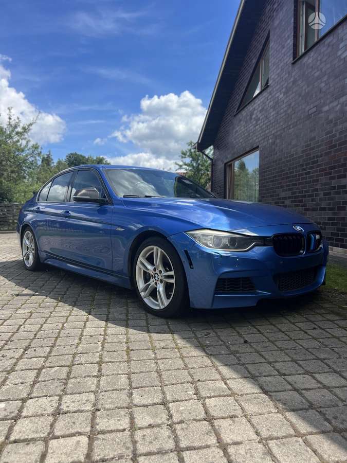 BMW 335, Седан