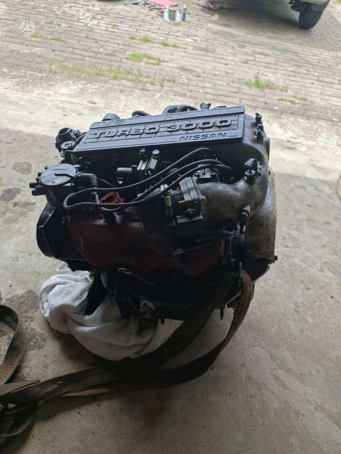 Nissan 300 ZX engine