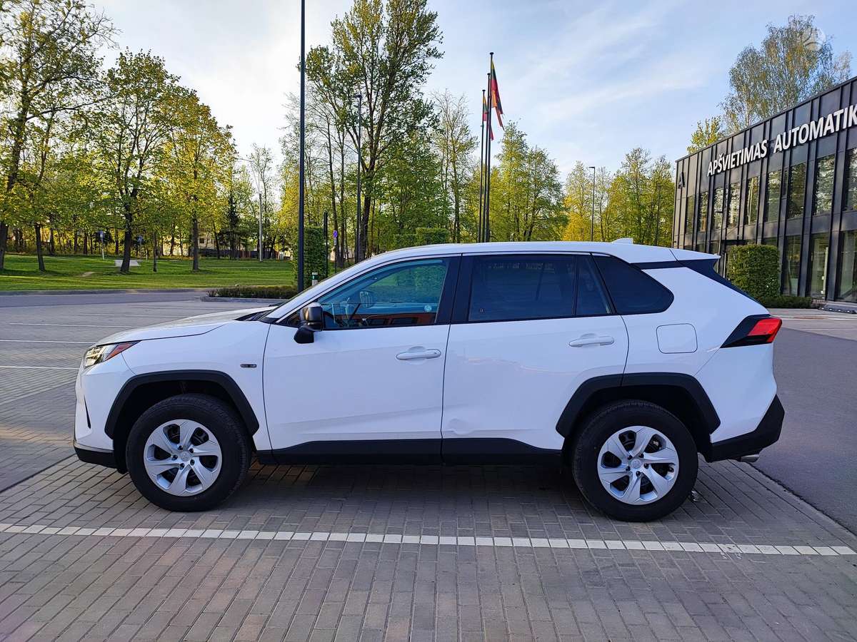 Toyota RAV4 - 4