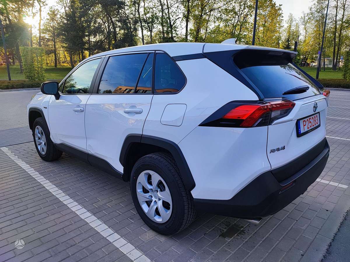Toyota RAV4 - 6