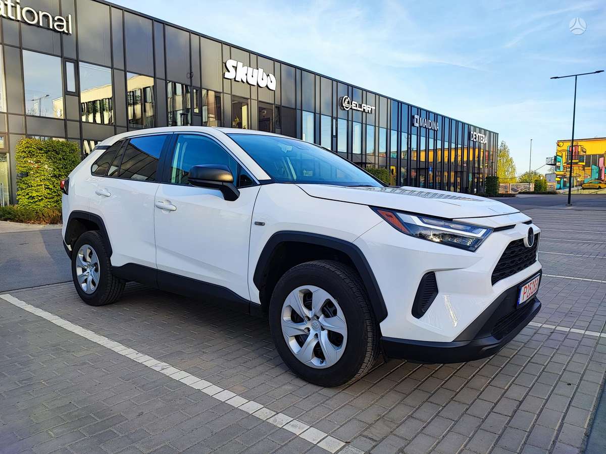 Toyota RAV4 - 1