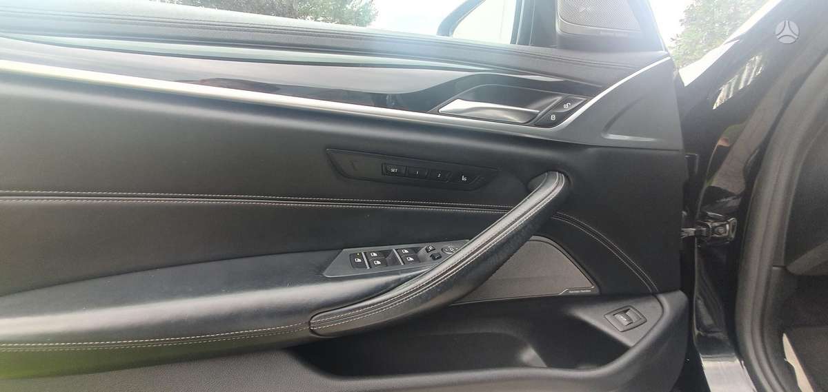 BMW M550, 4.4 l., Седан