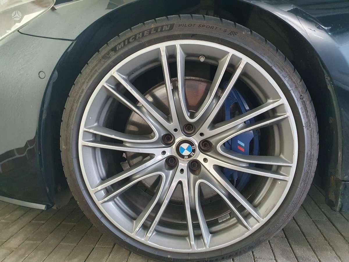 BMW M550, 4.4 l., Седан