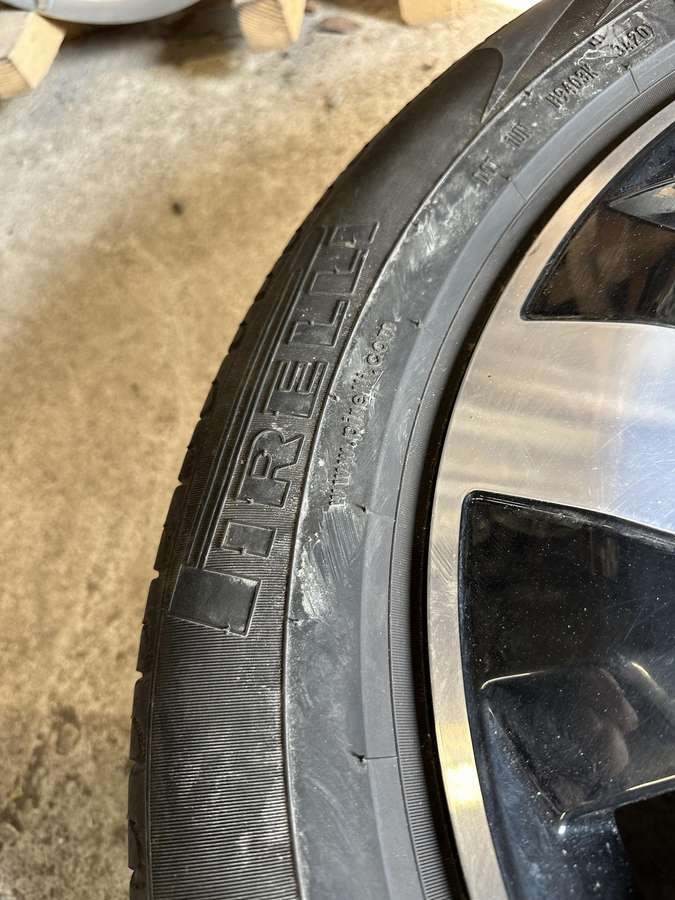 Pirelli 5mm, 2020m, летние 235/55 R18